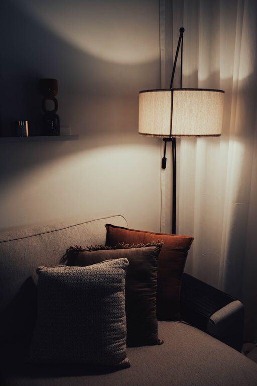 Simple Tips for Creating a Cozy and Inviting Home Environment